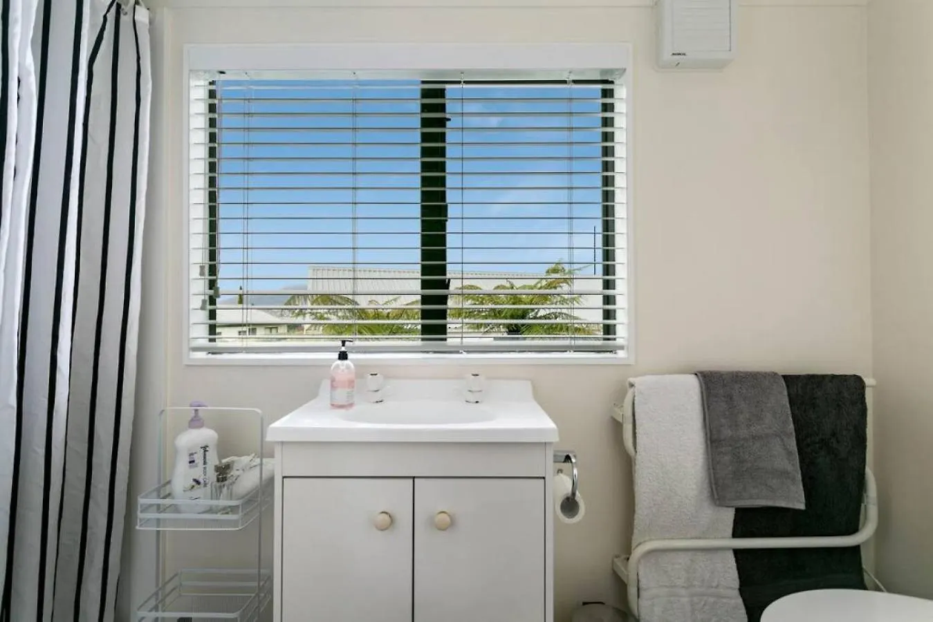 Holiday home The Pavilion, Warm, Cozy With Free Wifi Taupo